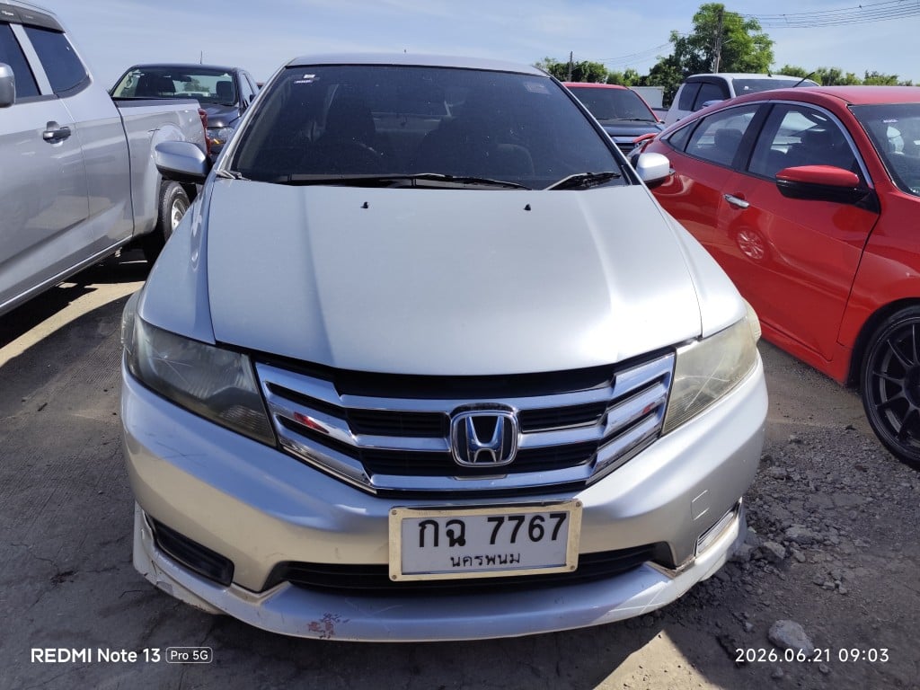 HOND HOND003 1.5 V i-VTEC AT 2013