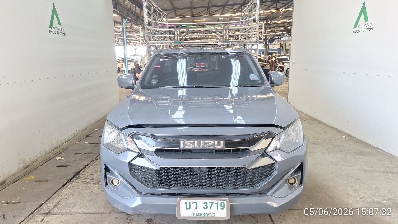 ISUZ ISUZ073 Spark 3.0 S MT 2024