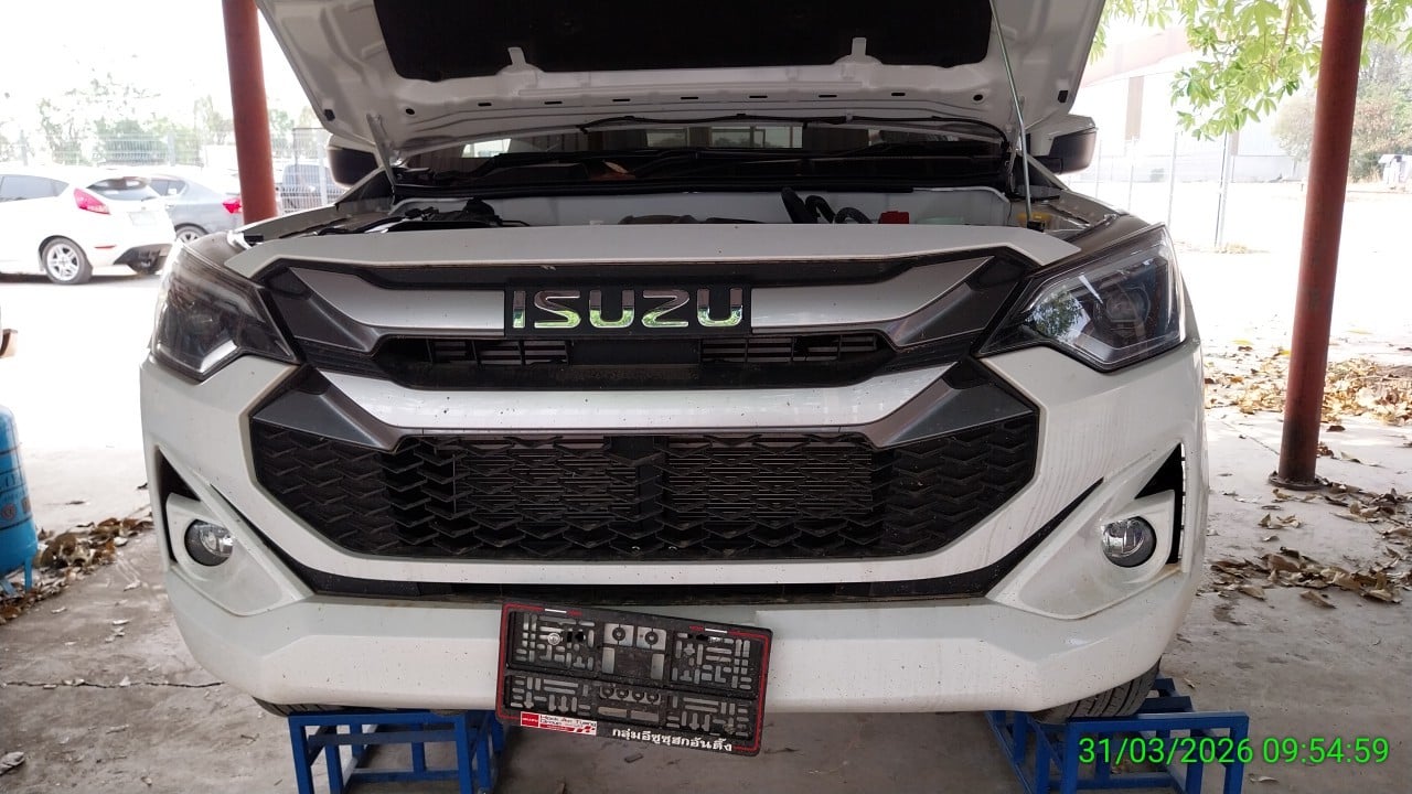 ISUZ ISUZ073 SpaceCab 2.2 L MT 2025