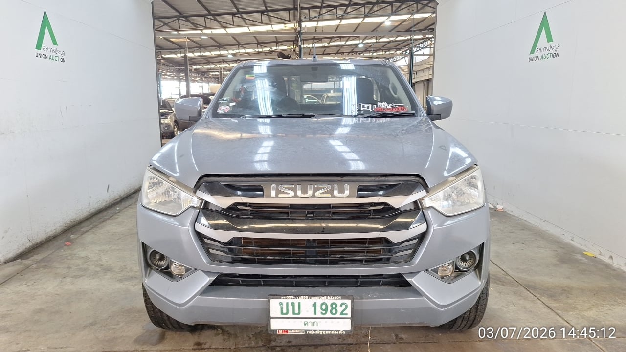 ISUZ ISUZ073 Spark 3.0 S MT 4WD 2022