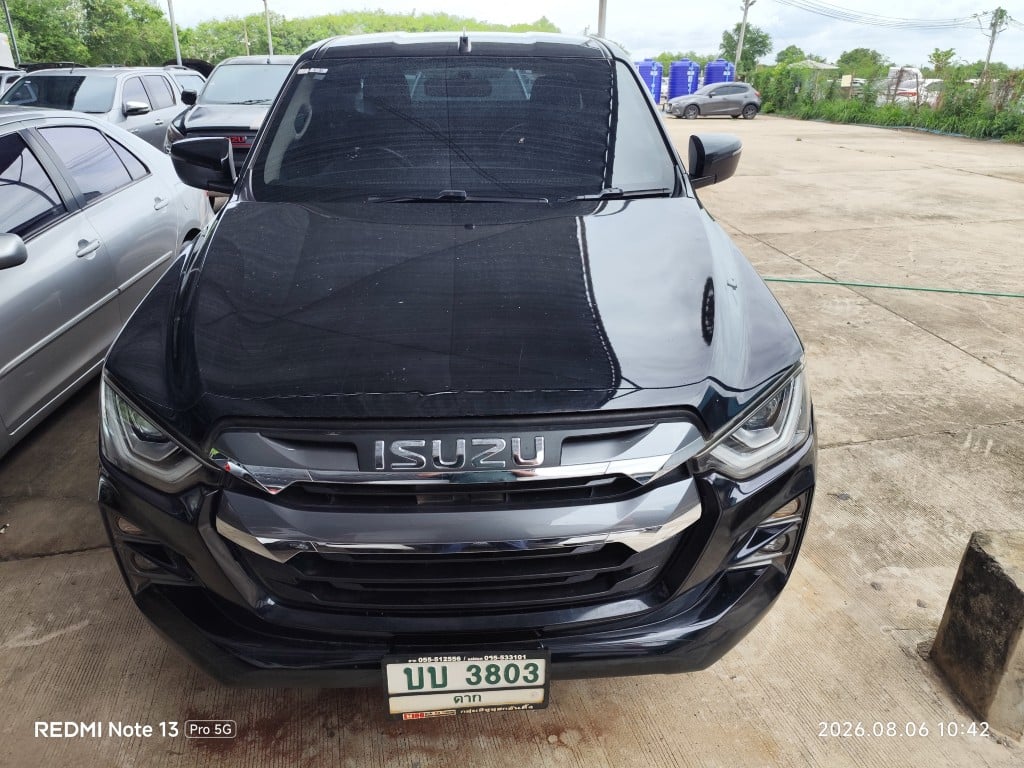 ISUZ ISUZ073 SpaceCab  V-CROSS 3.0 DDI Z 2023