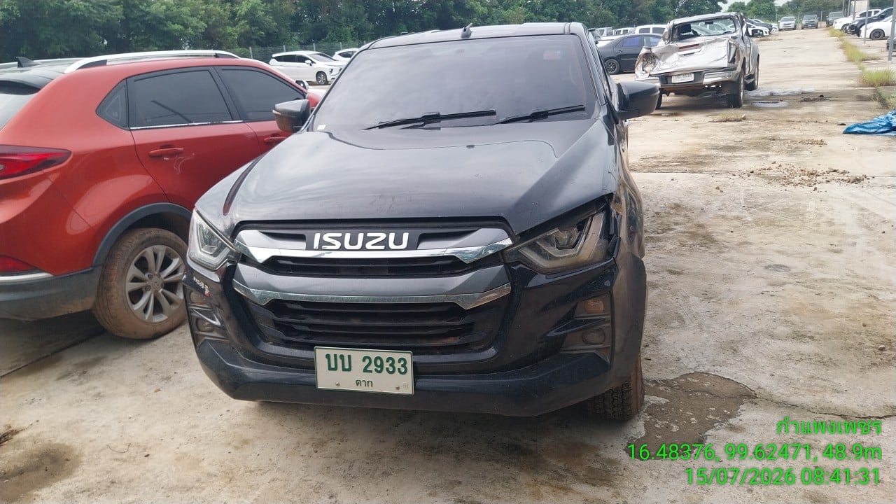 ISUZ ISUZ073 SpaceCab V-CROSS 3.0 DDI Z 2023